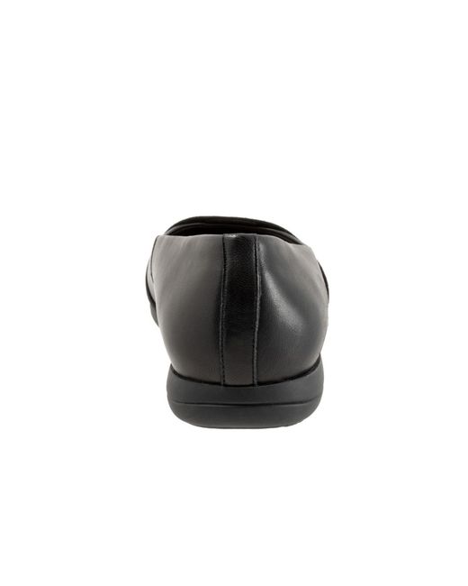 Trotters Black Drew Flat