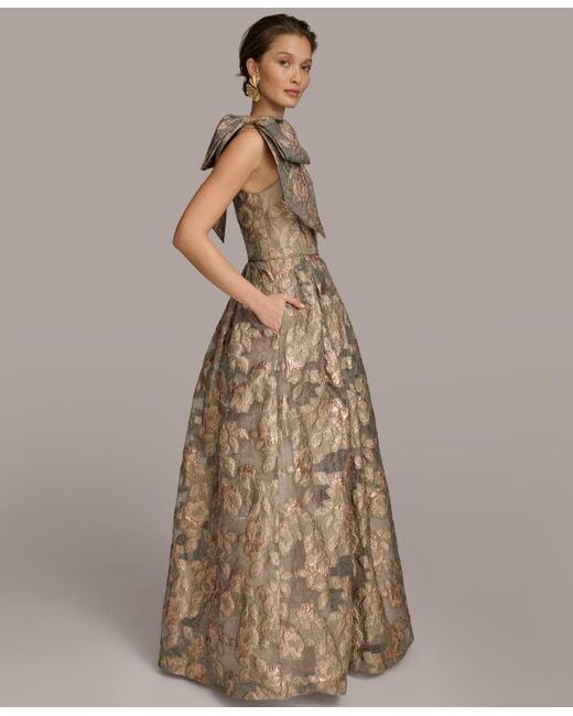 Donna Karan ゴールドブローチワンピース Donna Karan Metallic Jacquard One-shoulder Bow Floral Ball