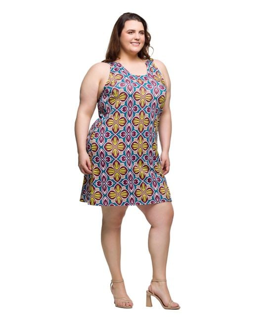 24seven Comfort Apparel Red Plus Size Print Sleeveless Knee Length Shift Dress