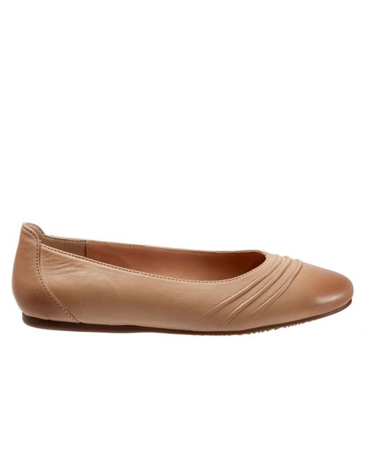 Softwalk® Brown Safi Flat