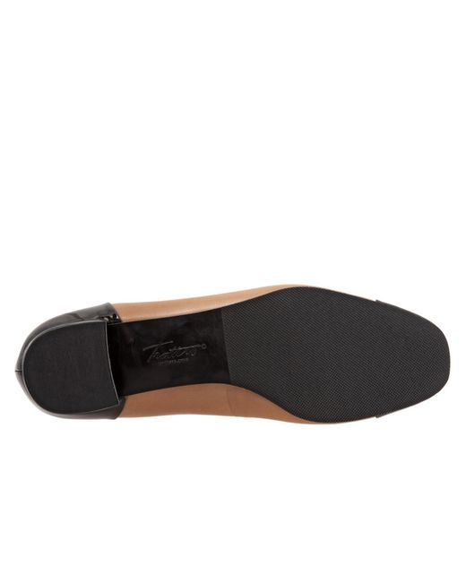 Trotters Brown Daisy Pump