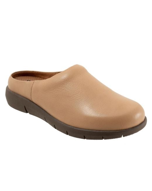 Softwalk® Brown Andria Clog