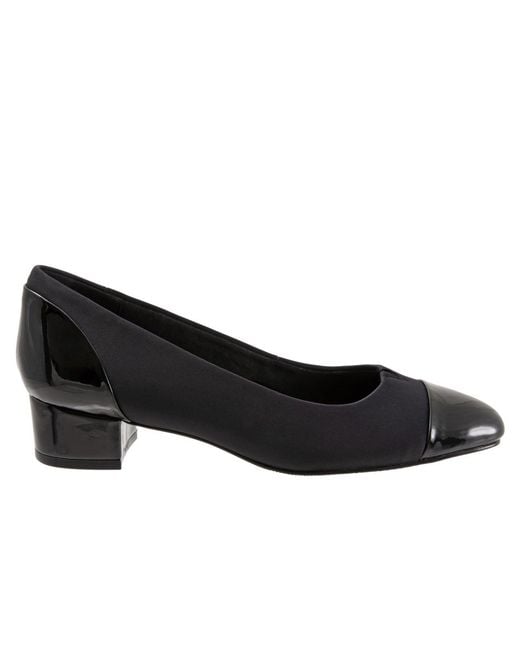 Trotters Black Daisy Pump