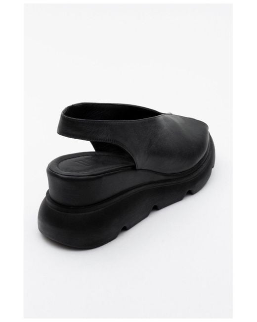 Forever & Always Shoes Black Sam Leather Platform Sandal ()