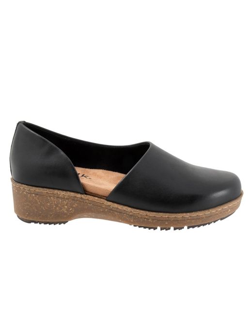 Softwalk® Black Addie Clog