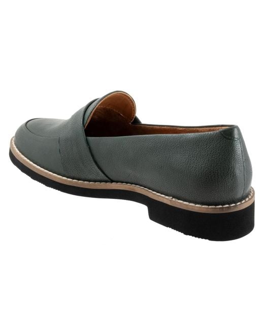 Softwalk® Black Walsh Loafer