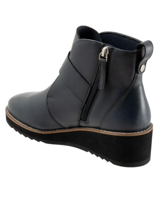 Trotters Black Wendi Boot
