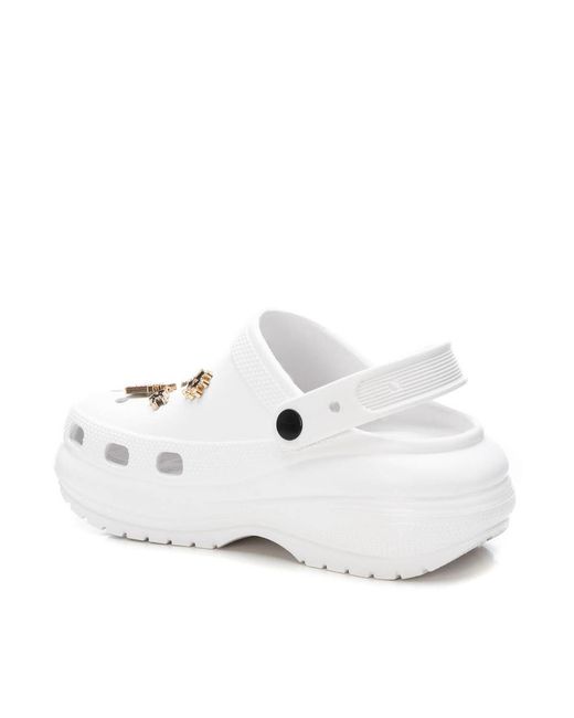 Xti White Slingback Rubber Clogs