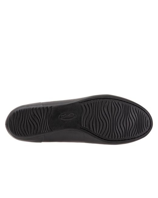 Softwalk® Black Shiraz Flat