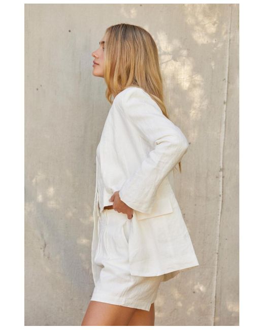 Crescent White Zoey Collarless Linen Blazer