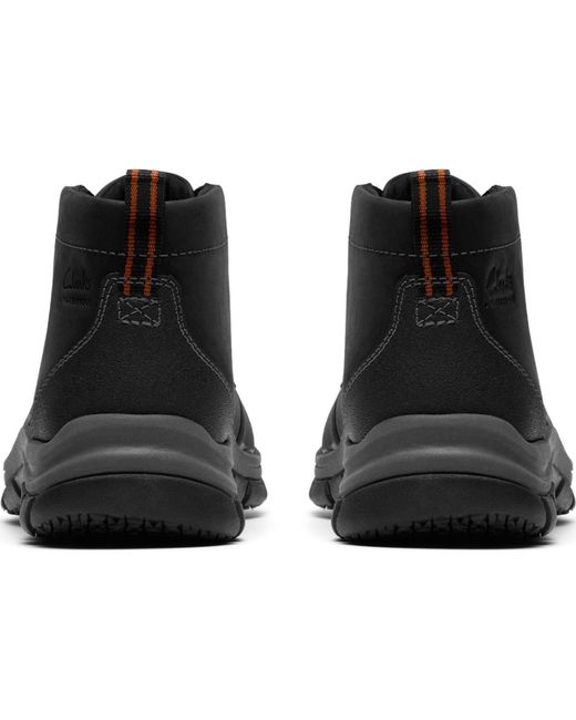 Clarks Black Collection Walpath Chukka Boots for men