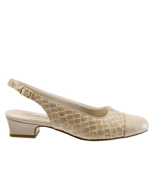 Trotters White Dea Pump
