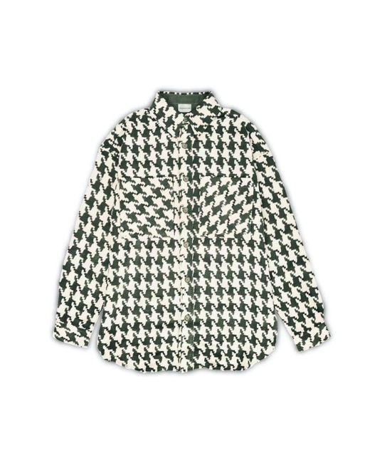 womens medium shirt in men's
