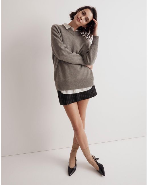 MW Gray (re)generative Wool V-neck Sweater