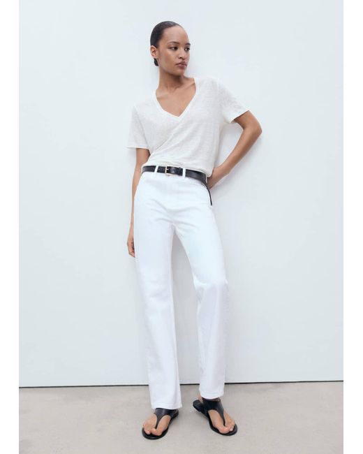 T-Shirt Lin Col V Blanc Cassé Mango en coloris Gray