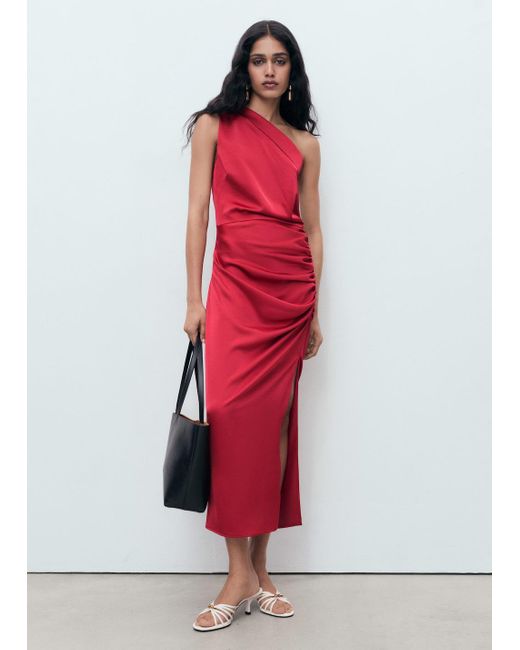 Robe Asymétrique Satinée Avec Fronce Latérale Lie De Vin Mango en coloris Red