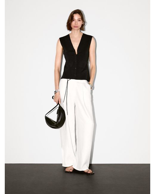 Chaleco Punto Escote Pico MASSIMO DUTTI de color White