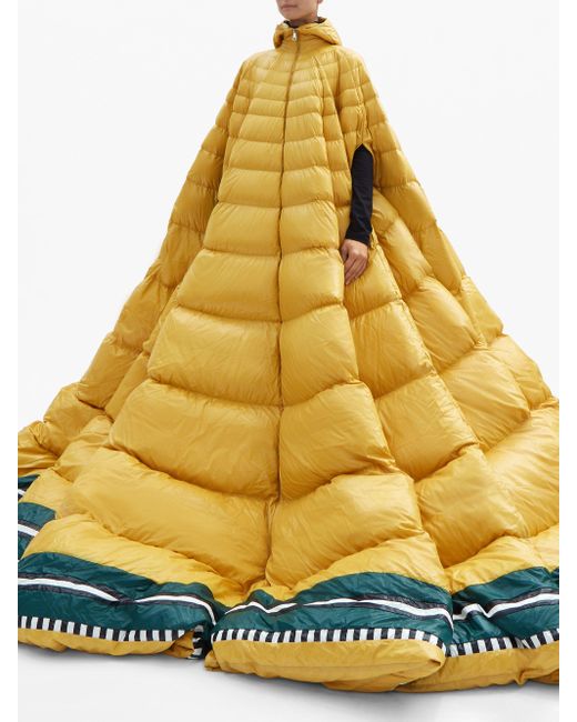 1 MONCLER PIERPAOLO PICCIOLI Erminia Hooded Striped Down-filled Gown in  Yellow | Lyst