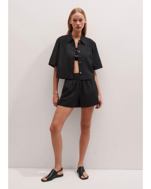 ME+EM Black Crease-Less Linen Boxy Crop Shirt