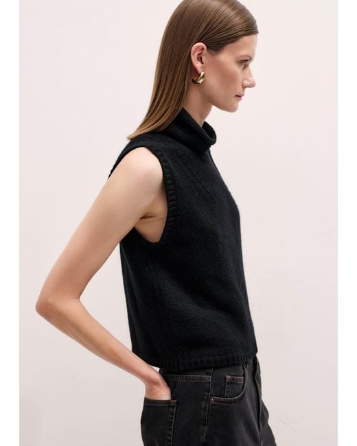 ME+EM Black Crop Sweater Vest