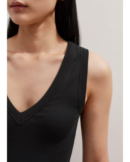 ME+EM Brown Ultimate V-Neck Vest