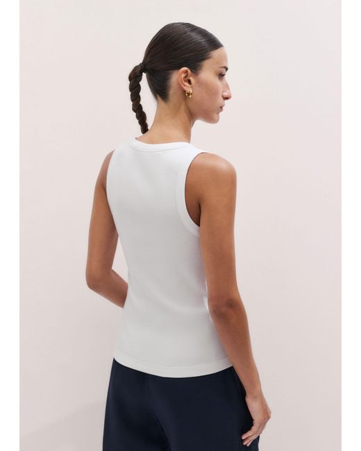 ME+EM White Ultimate V-Neck Vest