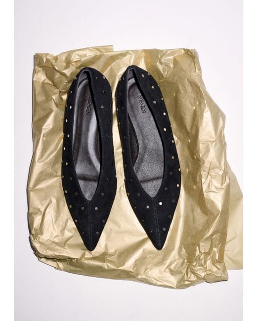 ME+EM Black Stud Point Flat