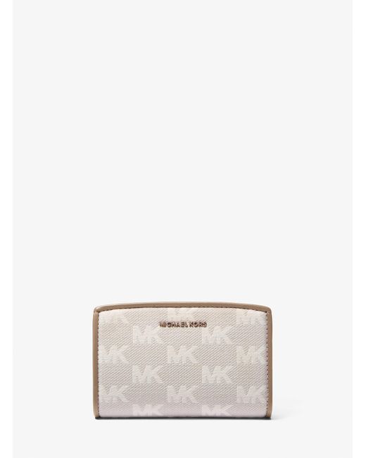 Mk Portafoglio Bryant Medio Con Logo Jacquard di MICHAEL Michael Kors in Natural