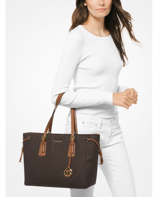 Donna Michael Kors Borsa tote Eva grande con logo e strisce Blu  Pallido/Navy | Borse tote – Andrea Agresti
