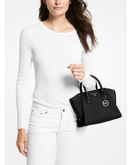 Bolso satchel Avril pequeño de piel con cremallera superior Michael Kors de color Black