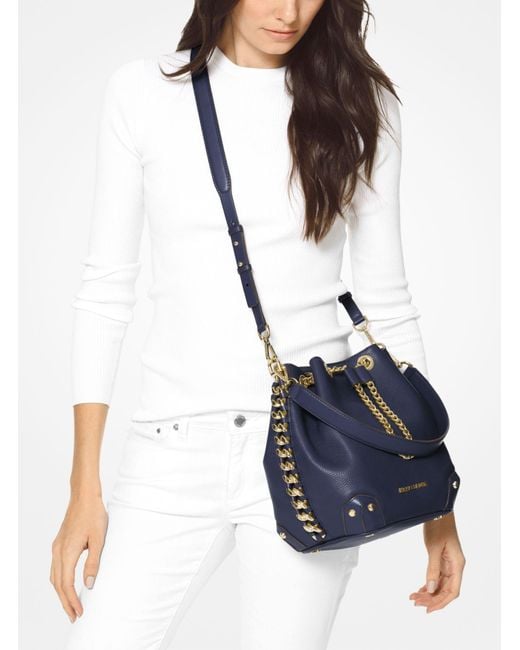 Alanis bucket bag sales