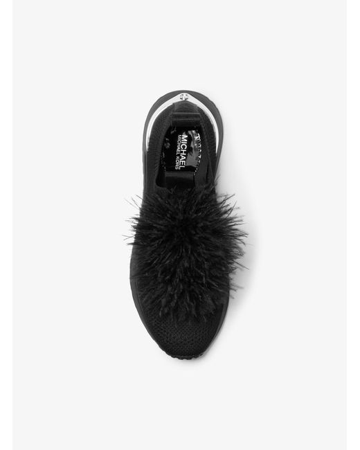 Sneaker slip-on Bodie in maglia stretch con piume di Michael Kors in Black