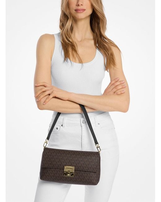 Mk Borsa A Spalla Convertibile Addie Media Con Stampa Logo di MICHAEL Michael Kors in Brown