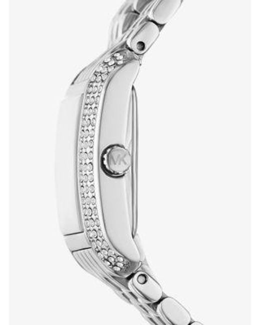 Mkreloj Emery Pequeño En Tono Con Incrustaciones Y Correa Doble Michael Kors de color White