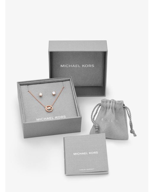 Michael Kors White Halskette Mit Pavé-Logoanhänger Und Ohrstecker Aus Sterlingsilber Mit 14-Karätiger Rosé-Goldbeschichtung Im Set