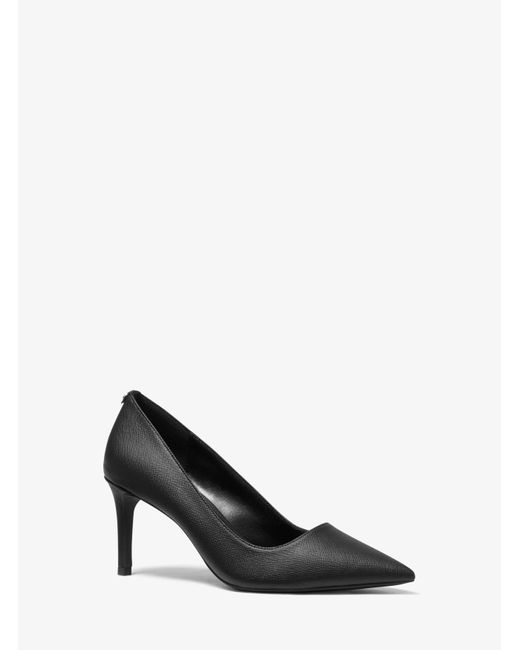 Zapato de salón Alina Flex de piel saffiano sintética Michael Kors de color Black
