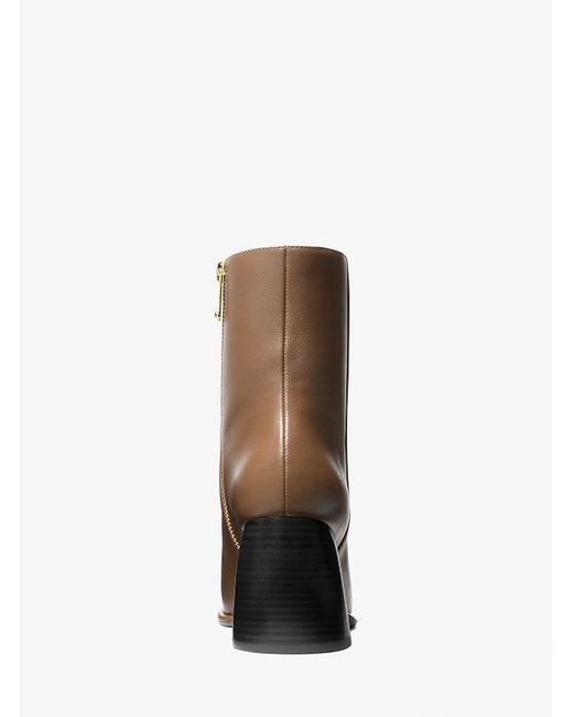 Mk Stivale Maude di MICHAEL Michael Kors in Brown