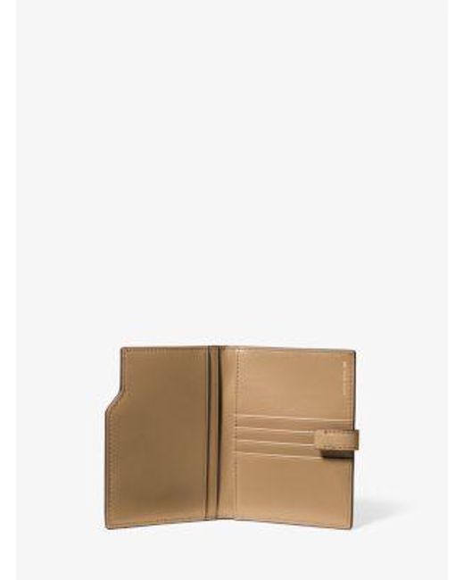 Mk Porte-Passeport Jet Set Métallisé À Logo Signature MICHAEL Michael Kors en coloris Natural