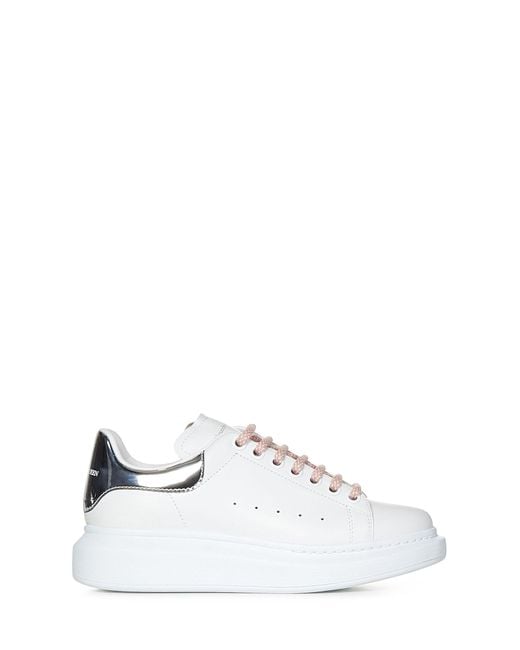 Sneakers logo bianche/argento di Alexander McQueen in White