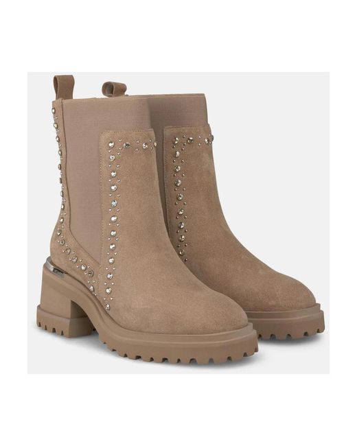 Alma En Pena. Brown Heeled Boots