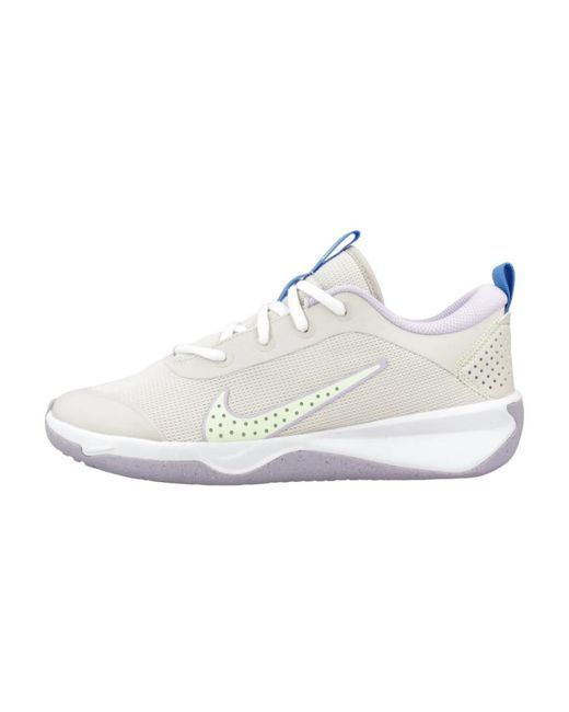 Nike White Multi-court sneakers,stylische multi-court sneakers für frauen