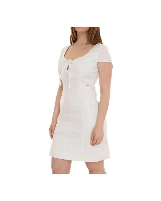 Guess White Herzförmiges Minikleid Mit Schleifen