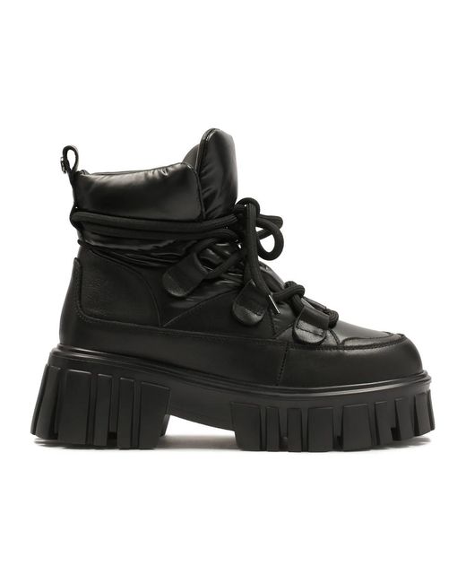 Kazar Black Schwarze Stiefel Auf Einer Massiven Sohle Mit Einem Weichen Obermaterial