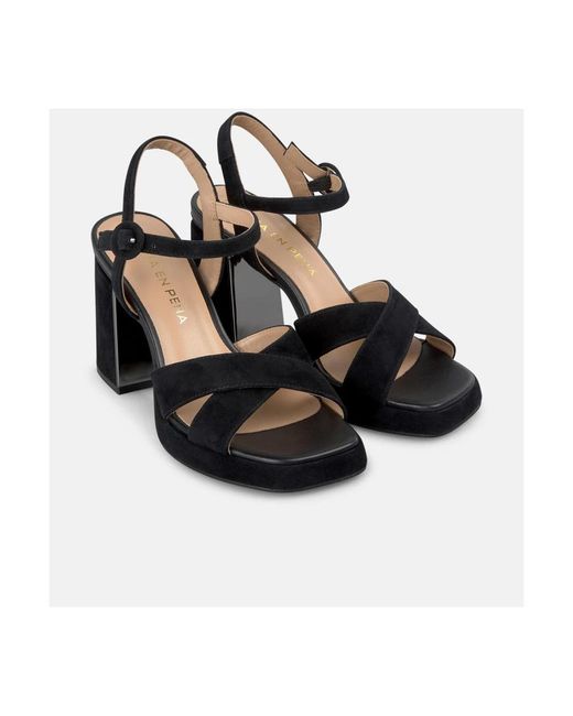 Alma En Pena. Black High Heel Sandals