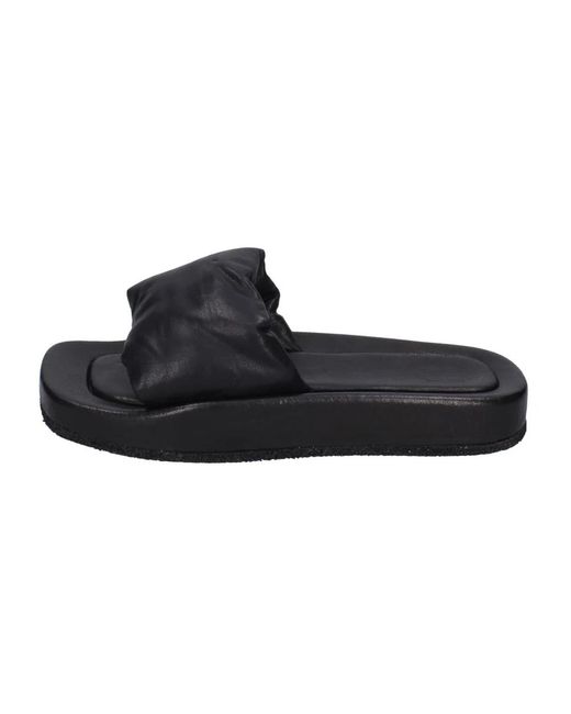 Moma Black Sliders