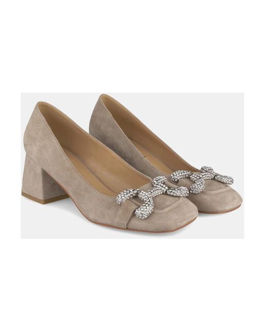 Alma En Pena. Gray Pumps
