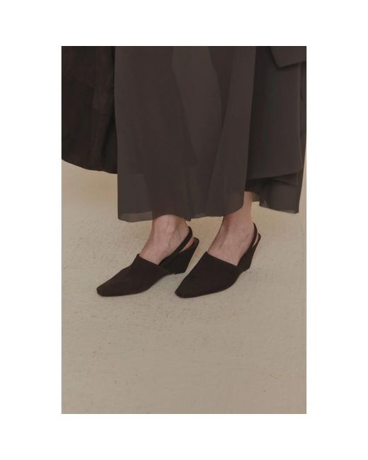 Cortana Brown Wedges