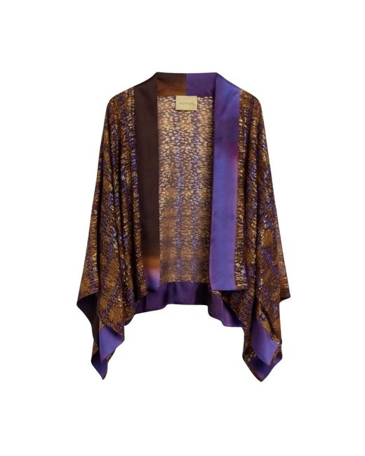 Capes Momoní de color Brown