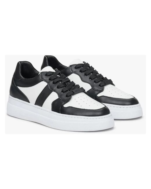 ESTRO Black Sneakers