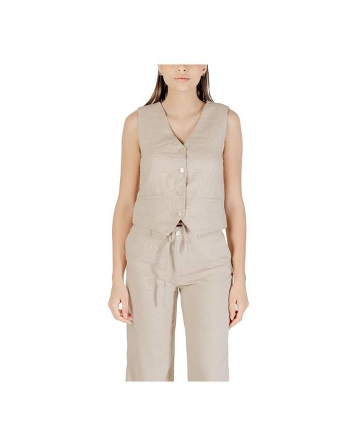 Vests ONLY de color Natural